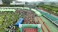 보성군 “녹차 향기 가르며 9798 명 달렸다” ‘보성녹차마라톤’  성료