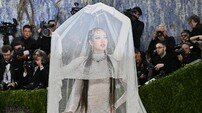 블랙핑크, 멧갈라 첫 전원 참석… 글로벌 패션계 위상 입증