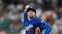 ‘ERA 0.97인데…’ 타선 지원 못 받는 투수 오타니, 7이닝 8K 2실점에도 개인 2연패 아쉬움