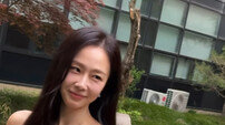 홍수현, 타이트한 순백 드레스…전주영화제 레전드 썼다