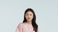 한혜진 “사랑하고 싶은 마음 몽글몽글”…‘옥택연 닮은꼴’ 연하남 주목