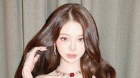 장원영, 이렇게 성숙했나…가녀린 오프숄더 자태 [DA★]