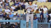 ‘바람의 손자’ 이정후, 데뷔 첫 인사이드 더 파크 홈런…샌프란시스코는 2연패