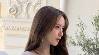임윤아, 순백 드레스 입고 칸 접수…단아美 끝판왕 [DA★]