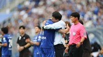 [SD 수원 인터뷰] “눈물 날 것 같았다, 얼마나 힘들었을까”…10경기 만에 시즌 첫 골 터트린 일류첸코 뜨겁게 안은 이정효 감독, “과정에 충실하면 결과 따라온다는 것 보여줬다”