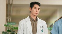 ‘입대’ 이재욱, 영상으로 인사 “우리 하리 잘 하고 있나~?” (닥터 섬보이)