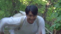 김요한♥이주연, 등산 데이트 맞아?…“나 잡아봐라” 전력 질주 (신랑수업2)