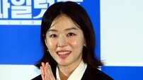 이주명, 잠실 뜬다…LG 승리 요정 첫 시구 [공식]