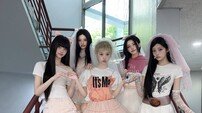 웅장해진 ‘아일릿 코어’… 대학가와 숏폼 휩쓴 테크노 신드롬