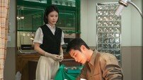 이재욱 무슨 일 있나…신예은, 걱정 가득 눈빛 포착 (닥터섬보이)