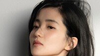 김태리, 무심한 듯 치명적…새 프로필 공개