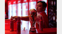 “팬 안전보다 음료 판매 수익이 우선?” FIFA 생수병 반입 금지 논란…내부서도 ‘상업적 결정’ 우려 제기
