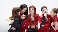 쥬얼리 20년 만에 완전체 무대…눈물 흘리며 열창 “보고 싶었어”
