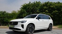 디지털 입고 단점 지운 ‘아빠차’…볼보 신형 XC90 플러그인하이브리드 타보니