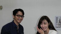 티파니, ♥변요한 커피차에 하트…신혼부부의 달달 외조 [SD셀픽]