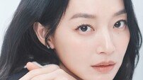 ‘눈동자’ 신민아 “눈 근육까지 단련…측두 아프더라” [DA인터뷰①]