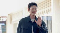 김우빈, 럭셔리 남친룩의 정석…신민아 또 반하겠네