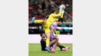‘치명적 실수’ 한국, 멕시코에 0-1 패배 ‘조 1위 사실상 물건너 가’