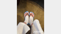 “쪼리에 양말이라니” 했는데…가장 핫한 여름 패션