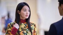 신민아의 서늘한 집념…‘눈동자’로 보여줄 새로운 얼굴
