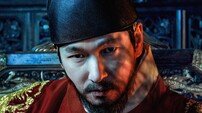 ‘귀신 쫓는 왕’ 조승우, 압도적 카리스마…‘동궁’ 캐릭터 포스터 공개