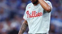 ‘5실점 와르르’ 산체스 또 붕괴 ‘ERA 2.13’→‘멀어지는 NL 사이영상’