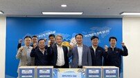 “콘크리트 복사열 꼼짝 마”… 부산항만공사, 현장 근로자 1300명에 ‘폭염 방패’
