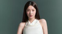 권은비, 새 프로필 공개…우아함부터 시크함까지