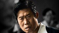 진실을 추적하는 자·알리려는 자·파헤치는 자…‘암살자(들)’ 유해진·박해일·이민호 포스터
