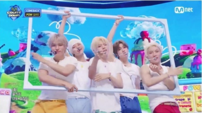 파우, ‘FLAVOR’ 첫 무대 장악…청량 퍼포먼스 폭발