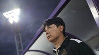 [SD 울산 인터뷰] ‘우승 8부 능선’ 김기동 서울 감독, “스리백, 제로톱 상대 전략 대비”…‘추격자’ 김현석 울산 감독, “GK 조현우부터 하이-프레싱”