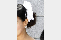 [장동건-고소영 세기의 결혼식] 美 퍼스트 레이디들의 드레스·샤넬 귀걸이…고소영 웨딩패션샤넬귀걸이…고소영 …