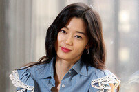 전지현, 한국 배우 최초로 美 ‘보그’ 장식…오바마 사진작가와 작업