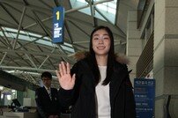 [포토] ‘피겨퀸’ 김연아, 동계유스올림픽 참석위해 출국