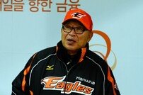 [포토] 한화 김응룡 감독 ‘드디어 이겼습니다. 홀가분하네요’