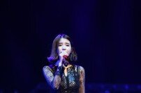 [리뷰]아이유, 가수로 돌아온 국민여동생의 두번째 단독콘서트 현장