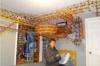 침실에 만든 롤러코스터, 부품만 2만 5천개 ‘천재 아냐?’