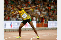 ‘번개’ 볼트, 9초79로 세계선수권 100m 金