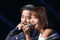 [동아포토]홍진영, 아웃사이더와 특별한 무대