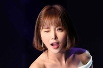 [동아포토]홍진영, 사랑의 윙크