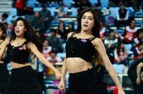 [포토] 개미허리는 뽐내는 김연정!