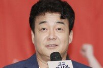 [DA:현장] ‘고교 급식왕’ 학교로 간 백종원 “정부 높은 분들 꼭 보세유~” (종합)