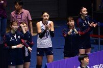 [포토] 김연경 ‘2세트부턴 응원단장!’