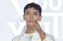 [포토] 주지훈 ‘제가 여러분 찍었어요!’