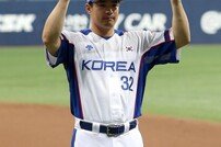[포토] ‘결승 투런포’ 김재환 ‘오늘의 데일리 MVP’