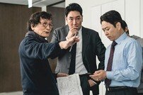 ‘블랙머니’ 손익분기점 돌파…정지영 감독의 뚝심