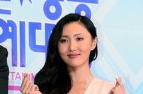 [연예뉴스 HOT②] 화사, 英 출신 두아 리파 신곡 피처링