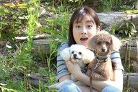 [DAY컷] 강소라 반려견, 꼬미·밍키와 행복한 “가족사진”