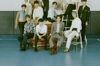 [DA:차트] 세븐틴, ‘헹가래’ 120만장 돌파…가온 월간 2관왕