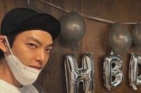 [DA:피플] ‘신민아♥’ 김우빈 생축샷 “하고픈 거 다해”→팬들도 축하↑ (종합)